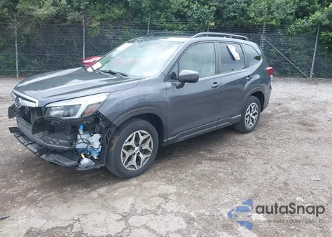 2021 Subaru Forester Premium z USA, uszkodzony, nr VIN JF2SKAJC2MH456818